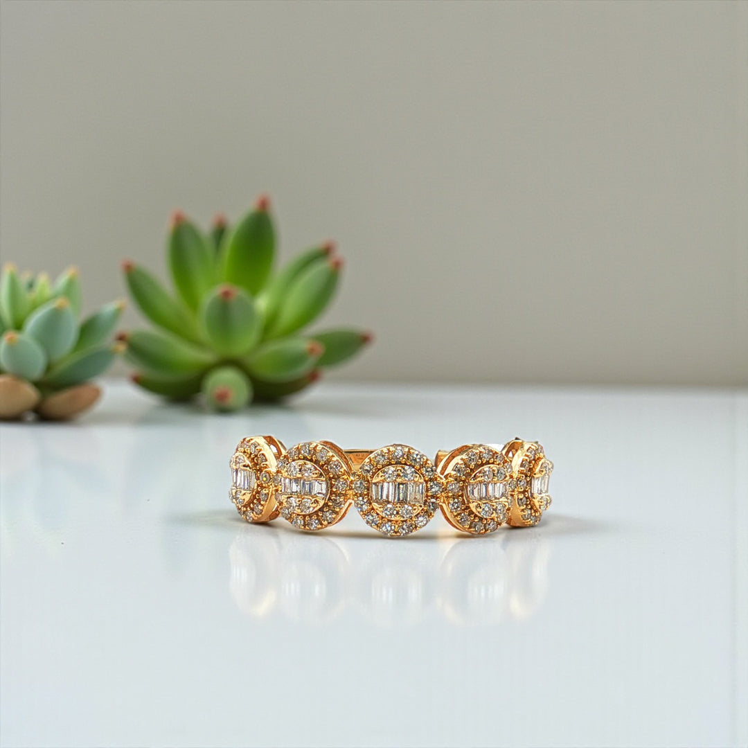 Round Halo Band
