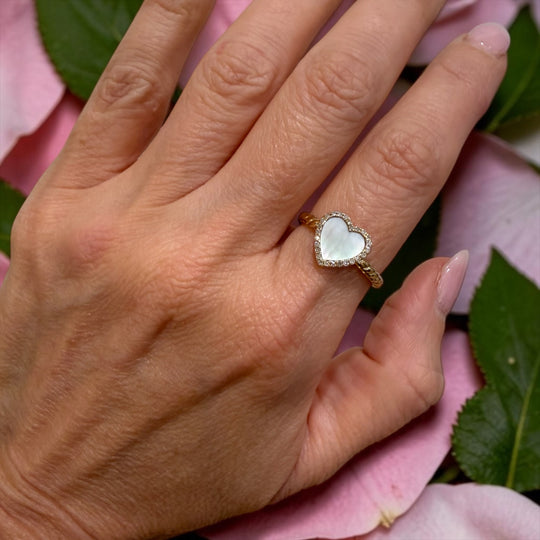Mother of Pearl Heart Twisted Ring Yellow Gold