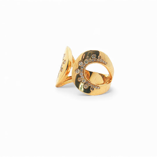 Hug with Diamonds Ring
