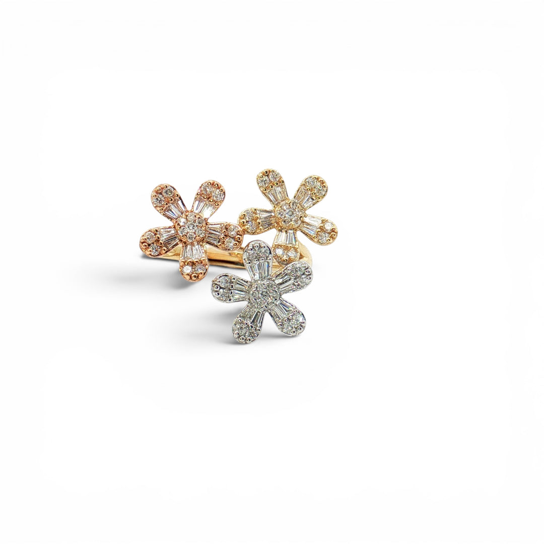 TRIO FLOWER RING