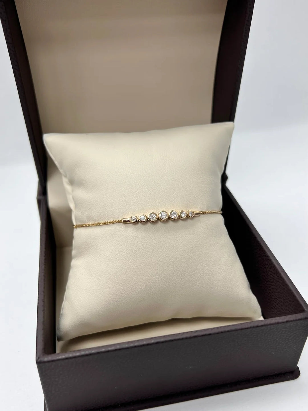 7 diamond bracelet gold drawstring