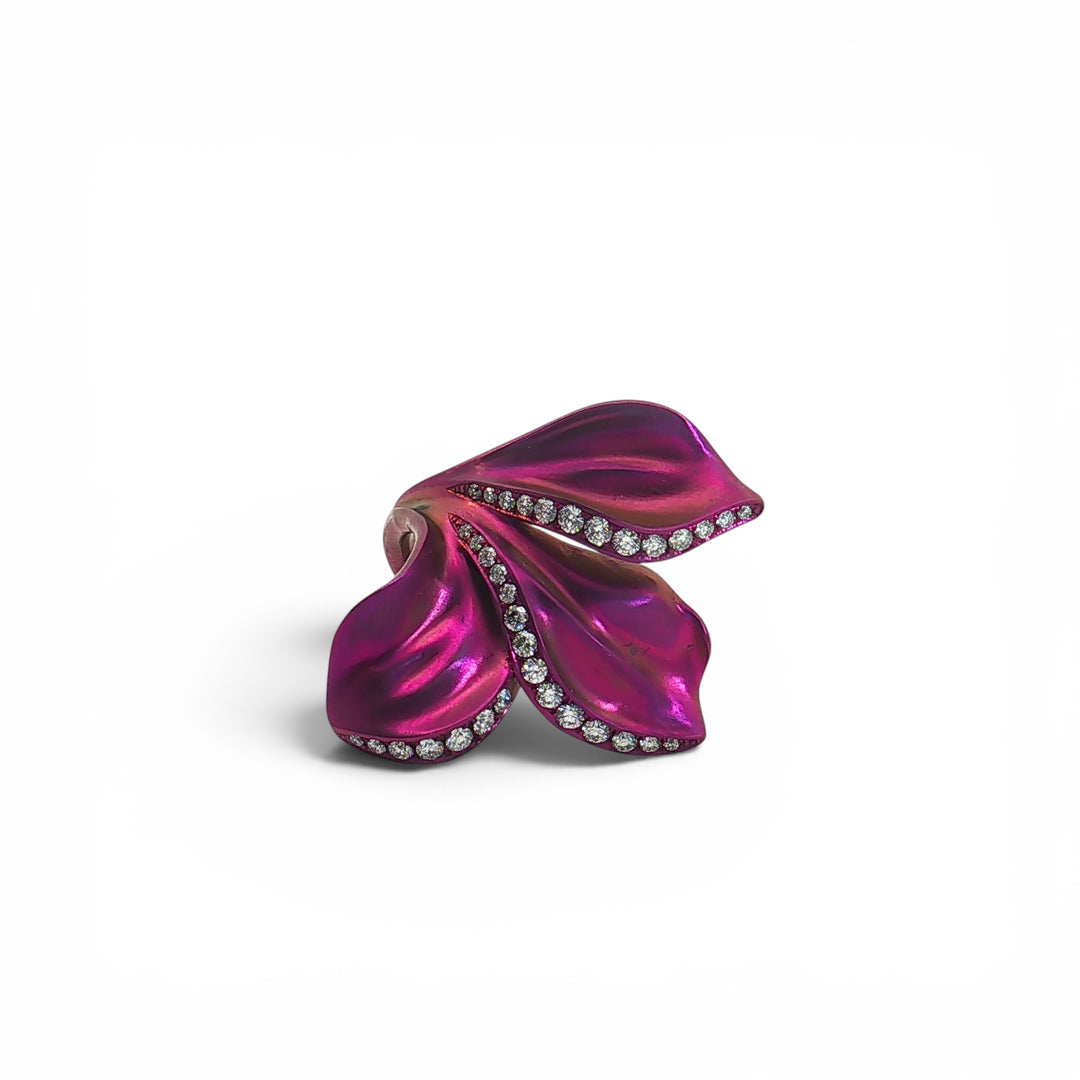 Hot Pink leaf ring overlap with diamond