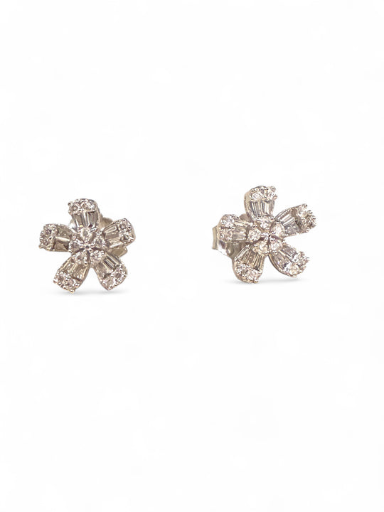 Flower stud diamond earrings