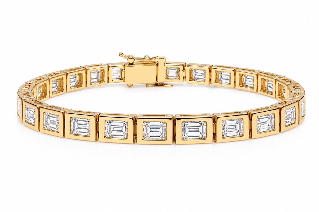 Bezel Emerald Cut Tennis Bracelet in Yellow Gold